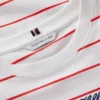 T-shirt com corte descontraído e logótipo bordado T-shirt com corte descontraído e logótipo bordado