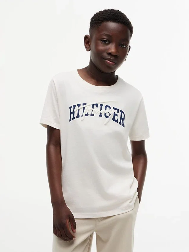 T-shirt com grafismo Hilfiger para criança T-shirt com grafismo Hilfiger para criança