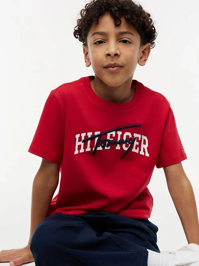T-shirt com grafismo Hilfiger para criança T-shirt com grafismo Hilfiger para criança