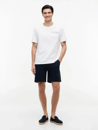T-shirt com gráfico da costa
