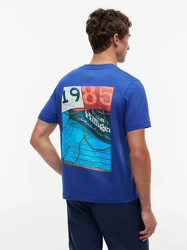 T-shirt com gráfico náutico nas costas T-shirt com gráfico náutico nas costas