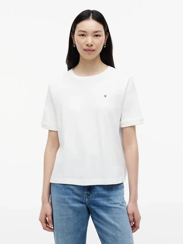 T-shirt com laço nas costas em materiais mistos T-shirt com laço nas costas em materiais mistos