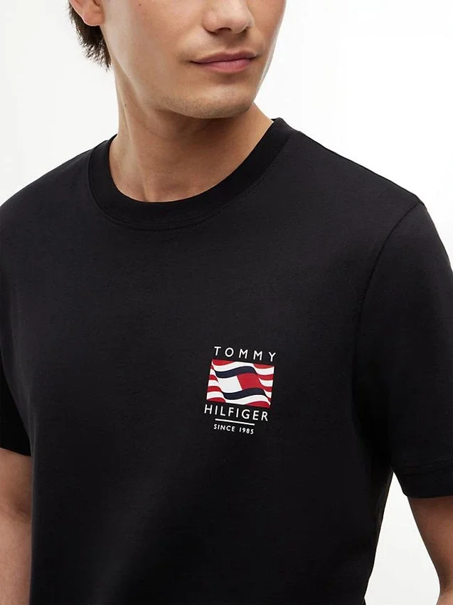 T-shirt com logótipo Box Flag T-shirt com logótipo Box Flag