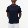 T-shirt com logótipo da bandeira bordado T-shirt com logótipo da bandeira bordado