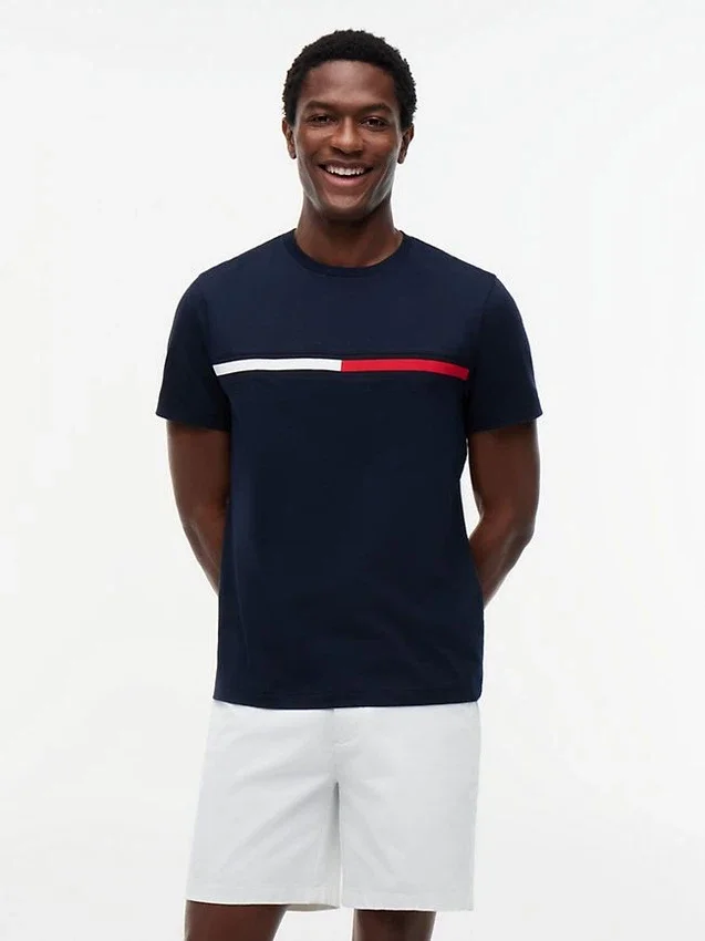 T-shirt com logótipo da bandeira bordado T-shirt com logótipo da bandeira bordado