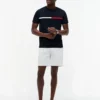 T-shirt com logótipo da bandeira bordado T-shirt com logótipo da bandeira bordado