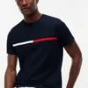 T-shirt com logótipo da bandeira bordado T-shirt com logótipo da bandeira bordado