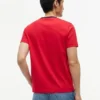 T-shirt com logótipo da bandeira bordado T-shirt com logótipo da bandeira bordado