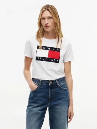 T-shirt com logótipo de bandeira grande