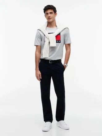 T-shirt com logótipo de bandeira grande