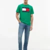 T-shirt com logótipo de bandeira grande T-shirt com logótipo de bandeira grande