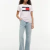 T-shirt com logótipo de bandeira grande