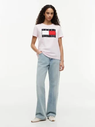 T-shirt com logótipo de bandeira grande