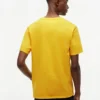 T-shirt com logótipo de bandeira grande T-shirt com logótipo de bandeira grande