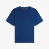T-shirt com logótipo de bandeira nas costas e corte descontraído T-shirt com logótipo de bandeira nas costas e corte descontraído