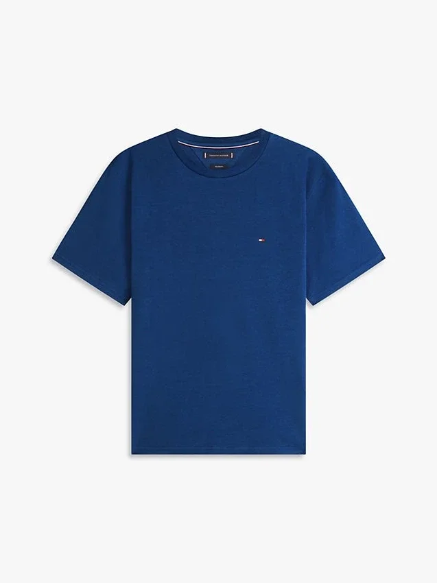 T-shirt com logótipo de bandeira nas costas e corte descontraído T-shirt com logótipo de bandeira nas costas e corte descontraído