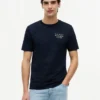 T-shirt com logótipo de bandeira ondulada nas costas T-shirt com logótipo de bandeira ondulada nas costas