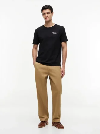T-shirt com logótipo de bandeira ondulada nas costas