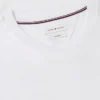 T-shirt com logótipo de bandeira ondulada nas costas T-shirt com logótipo de bandeira ondulada nas costas