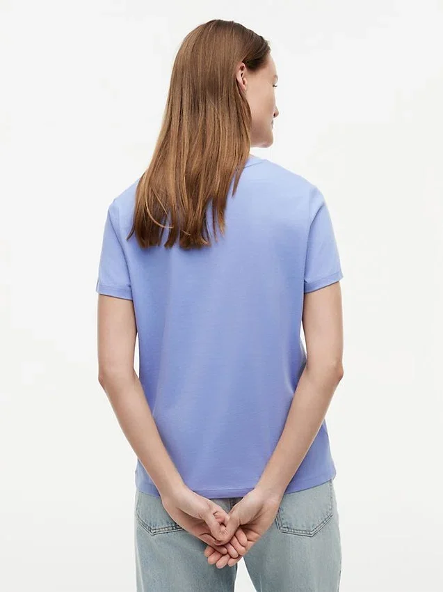 T-shirt com logótipo de folha de louro em folha metálica T-shirt com logótipo de folha de louro em folha metálica