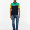 T-shirt com logótipo de riscas em blocos de cor T-shirt com logótipo de riscas em blocos de cor