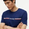T-shirt com logótipo de riscas Hilfiger T-shirt com logótipo de riscas Hilfiger