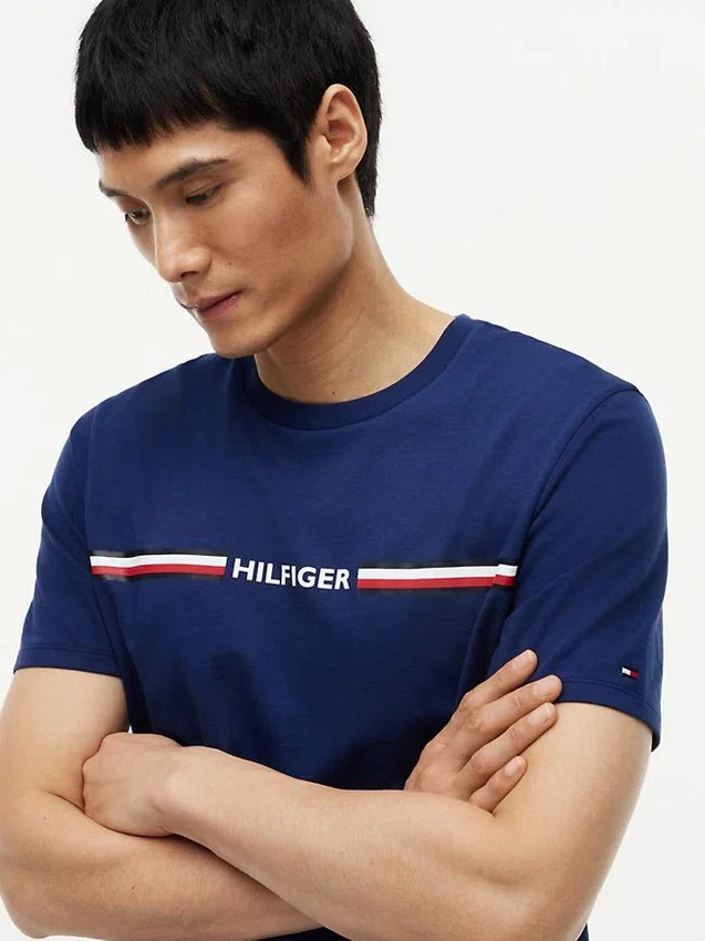 T-shirt com logótipo de riscas Hilfiger T-shirt com logótipo de riscas Hilfiger