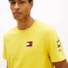 T-shirt com logótipo de vela T-shirt com logótipo de vela