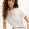 T-shirt com logótipo do clube em tom dourado