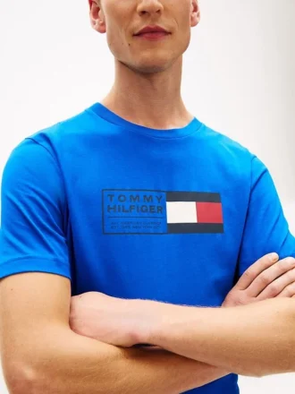 T-shirt com logótipo Flag Box