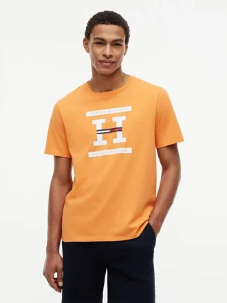 T-shirt com logótipo H