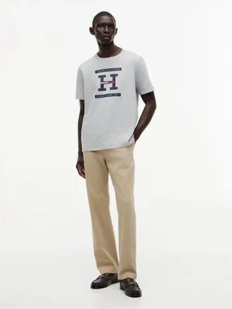 T-shirt com logótipo H