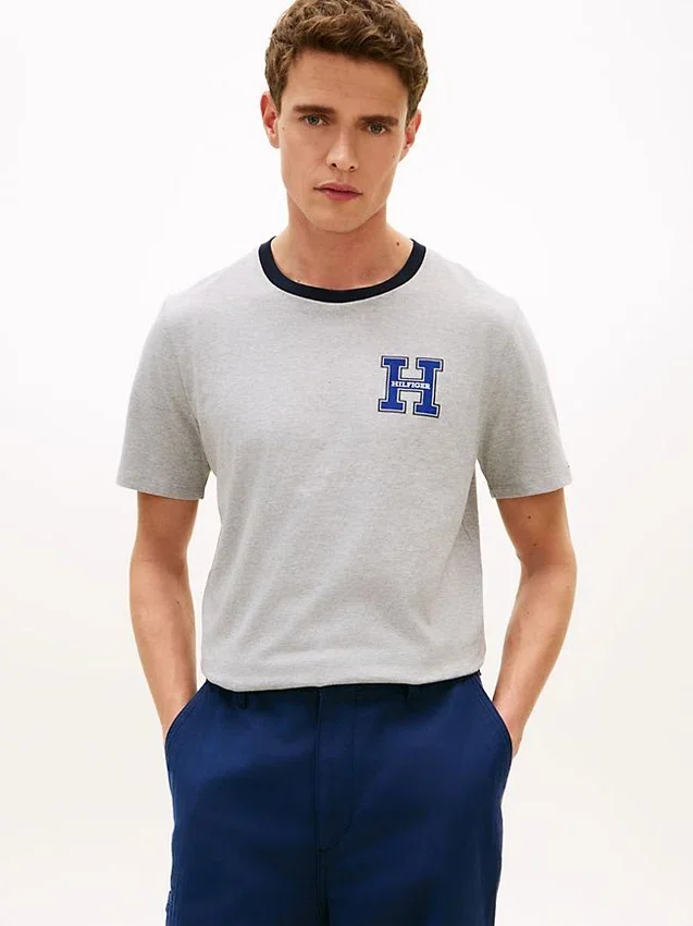 T-shirt com logótipo Hilfiger T-shirt com logótipo Hilfiger