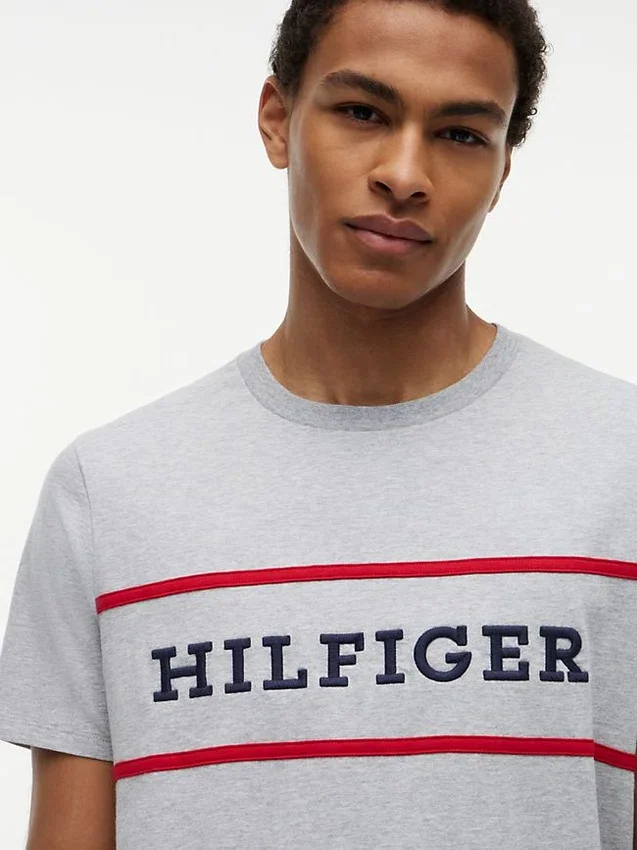 T-shirt com logótipo Hilfiger T-shirt com logótipo Hilfiger