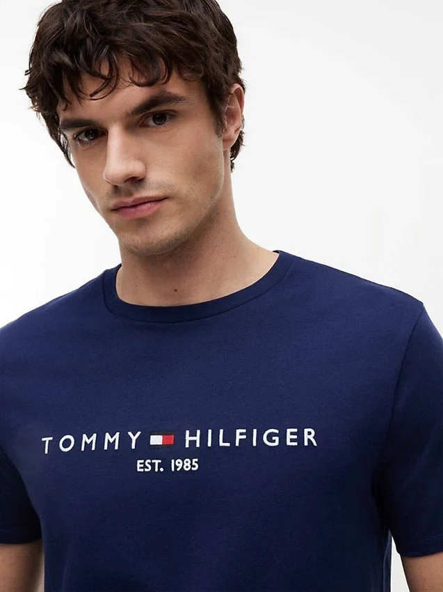 T-shirt com logótipo Tommy bordado T-shirt com logótipo Tommy bordado