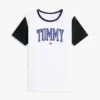 T-shirt com logótipo Tommy em estilo universitário