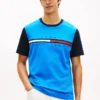 T-shirt com mangas contrastantes e logótipo da bandeira