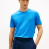 T-shirt com monograma bordado