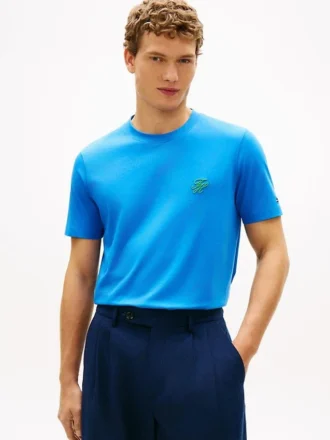 T-shirt com monograma bordado