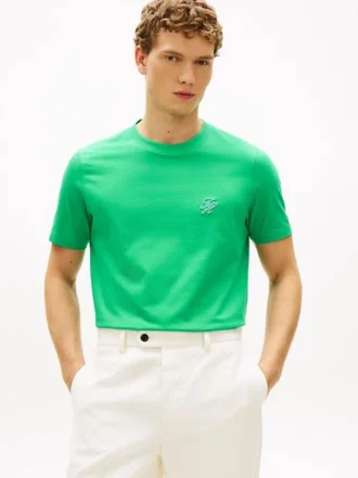 T-shirt com monograma bordado