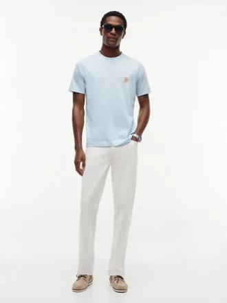 T-shirt com monograma bordado