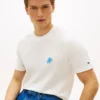 T-shirt com monograma bordado