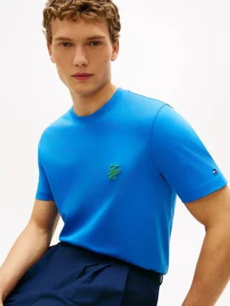 T-shirt com monograma bordado
