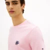 T-shirt com monograma bordado