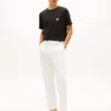 T-shirt com monograma bordado