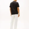 T-shirt com monograma bordado