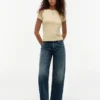 T-shirt com monograma em letra cursiva e corte justo
