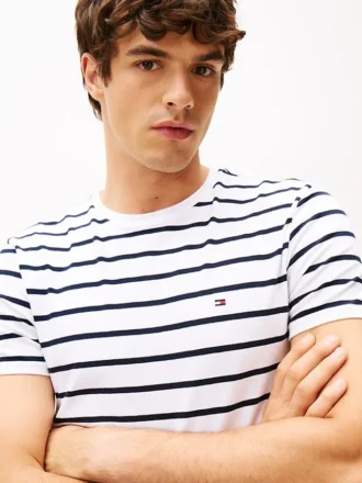 T-shirt de algodão elástico com riscas extra-justa