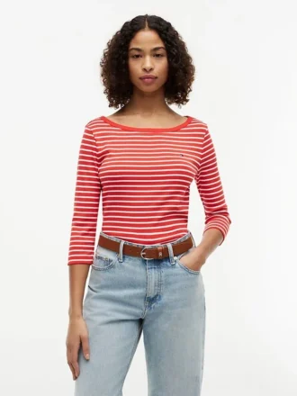T-shirt de corte justo com decote em barco