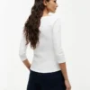 T-shirt de corte justo com decote em barco T-shirt de corte justo com decote em barco
